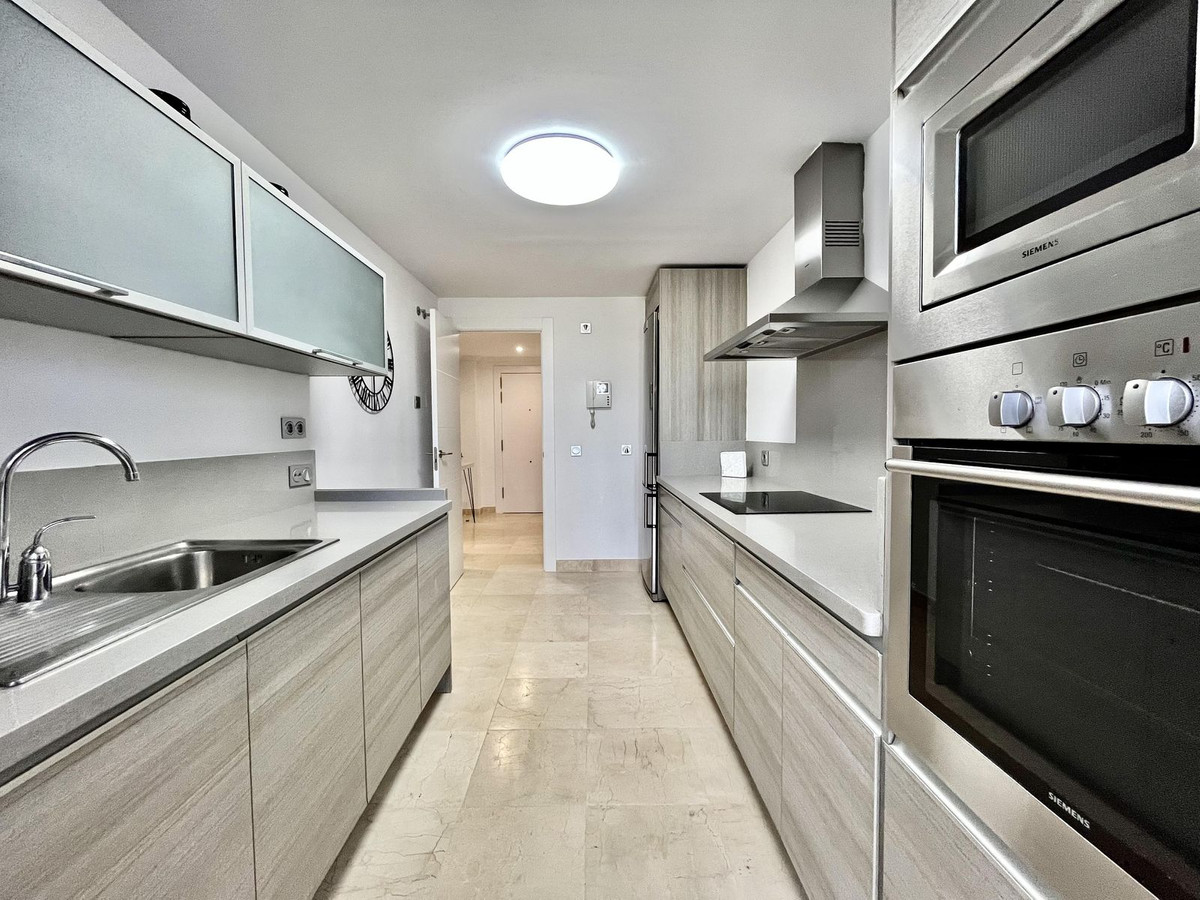 Piso de 2 Dormitorios y 2 Baños en alquiler vacacional en Los Flamingos, Benahavís