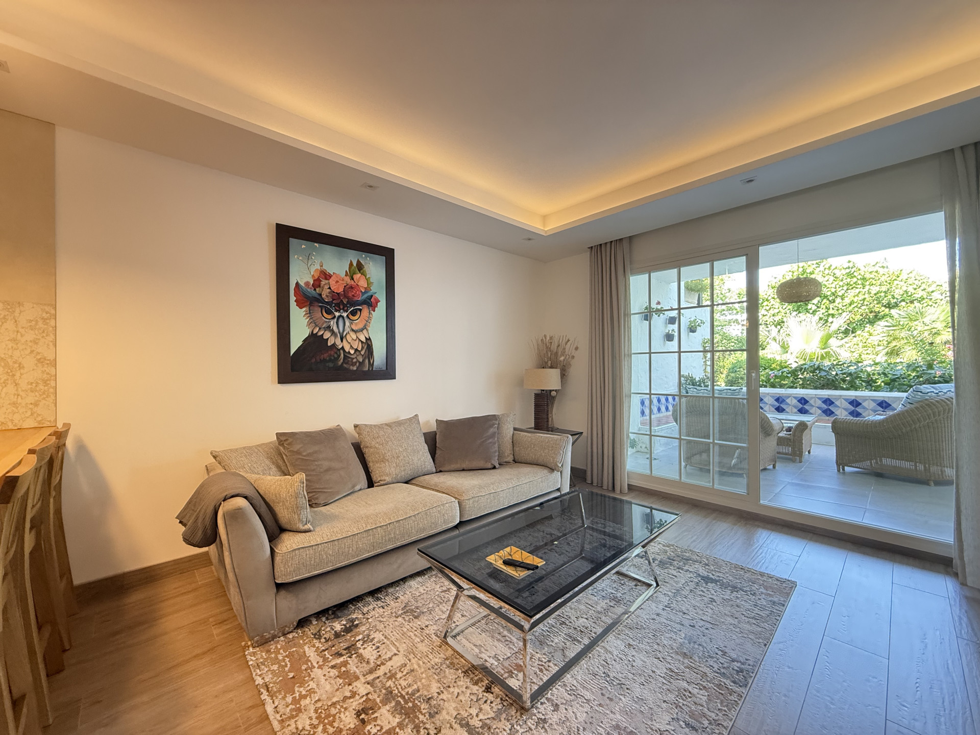 Piso de 2 Dormitorios en venta en Milla de Oro, Marbella