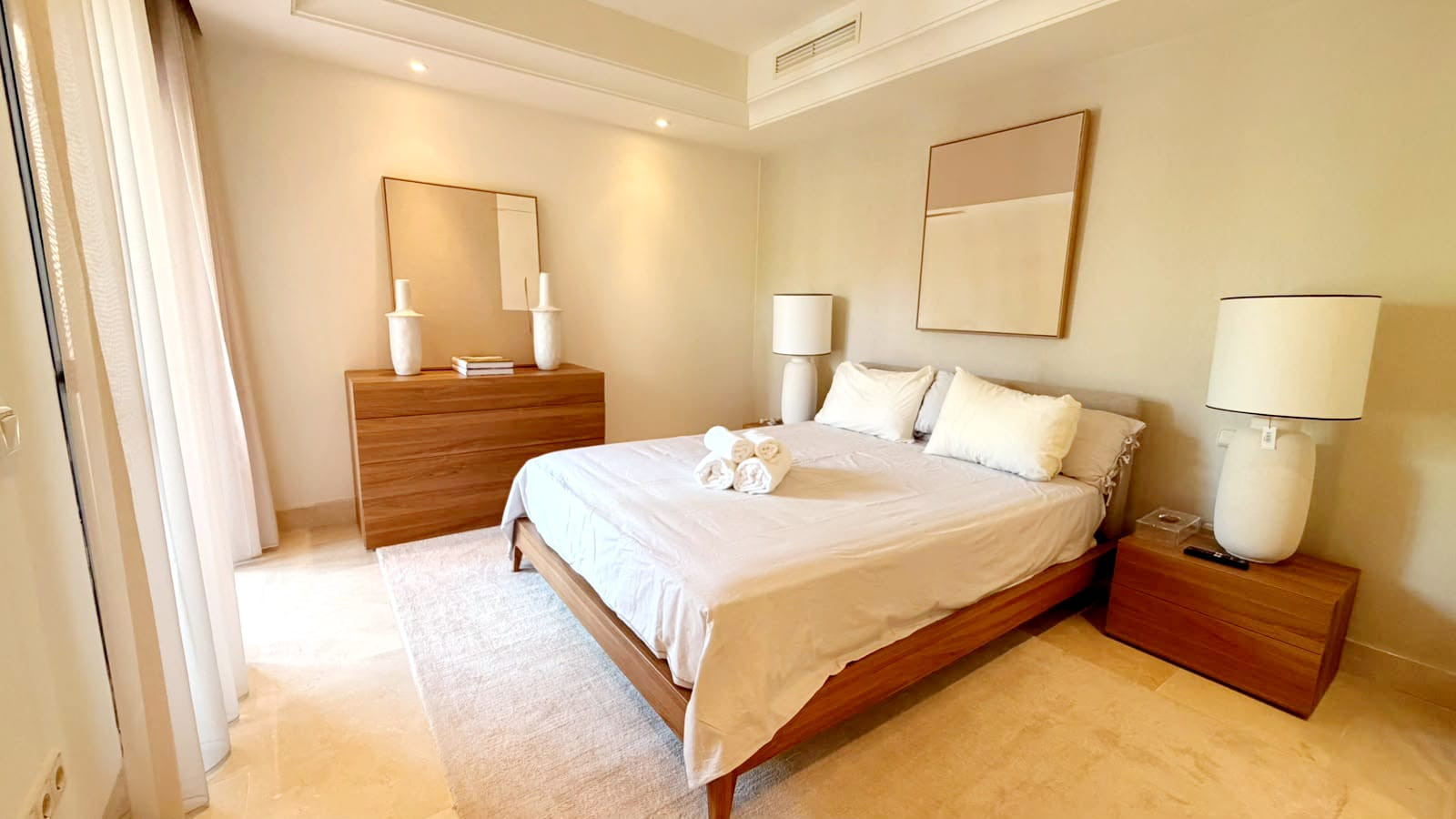 Piso de 3 Dormitorios en alquiler en Nueva Andalucía, Marbella