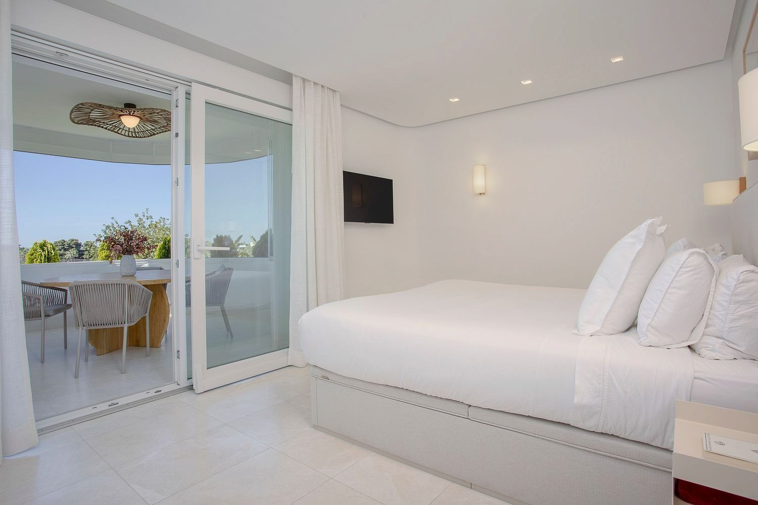 2 Bed, 2 Bath - Apartment for Sale in Guadalmina Alta, San Pedro de Alcántara