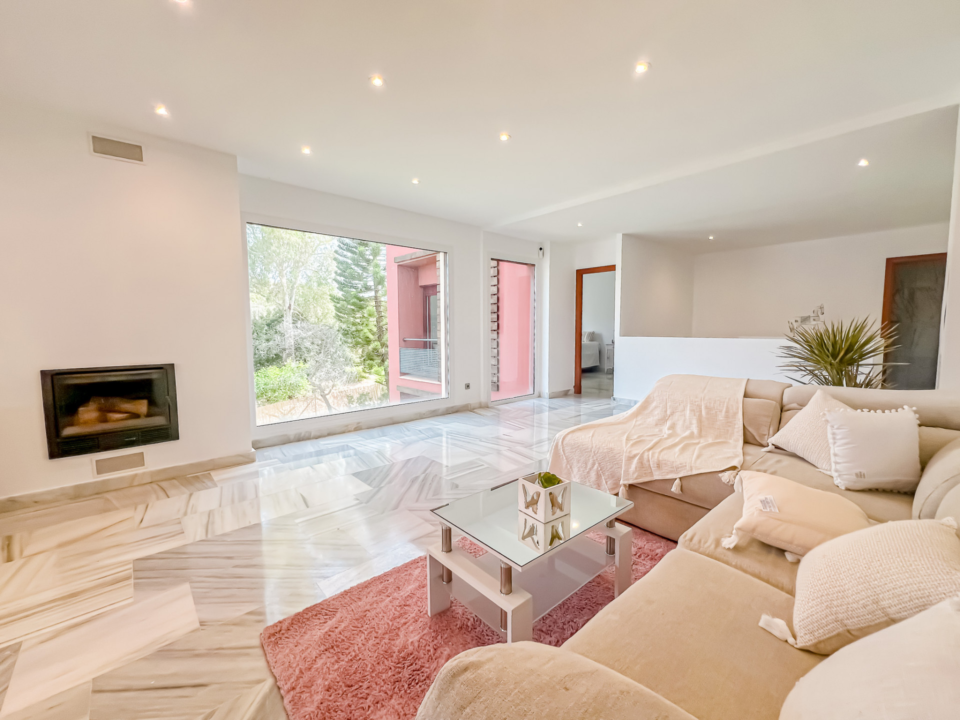 4 Bed - Villa for Sale in La Reserva de Alcuzcuz, Benahavis