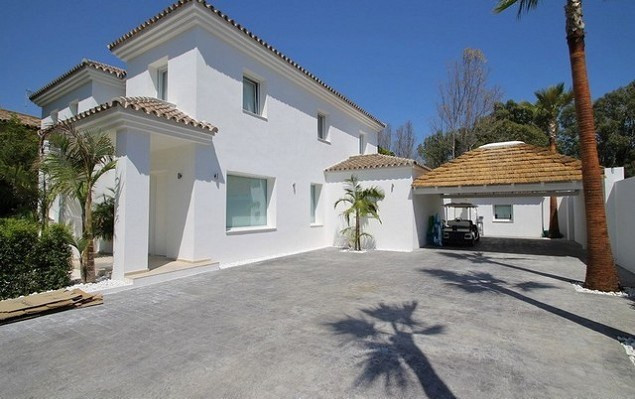 Casa de 5 Dormitorios y 4 Baños en alquiler vacacional en Guadalmina Baja, San Pedro de Alcántara