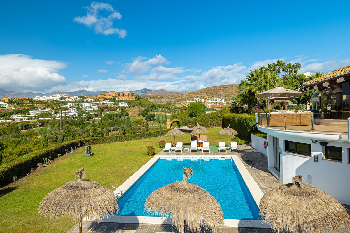 Casa de 8 Dormitorios en venta en Los Flamingos, Benahavís