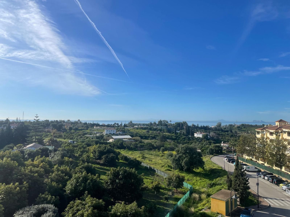 Piso de 2 Dormitorios y 2 Baños en venta en Nueva Milla de Oro, Estepona