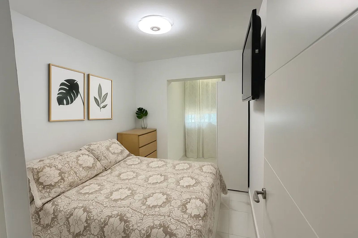 3 Bed, 2 Bath - Apartment for Sale in Benalmadena Costa