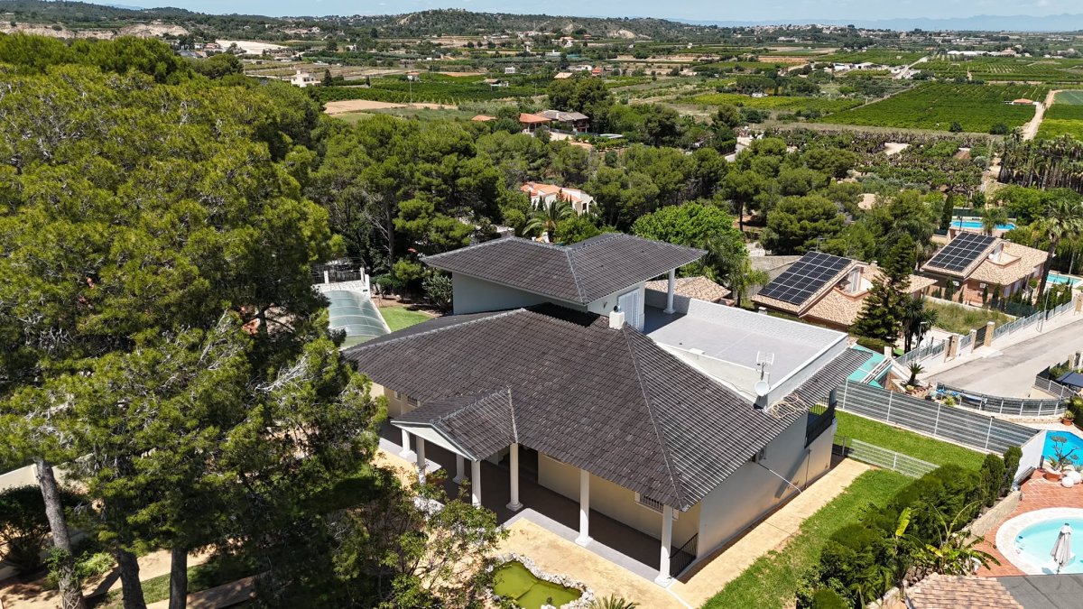 Casa de 4 Dormitorios y 3 Baños en venta en Picassent