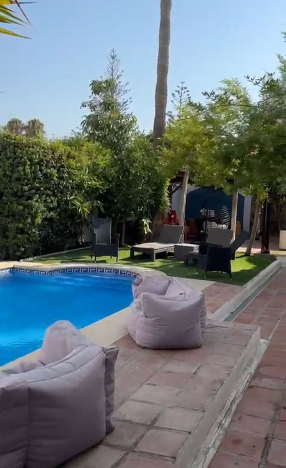 Casa de 4 Dormitorios y 2 Baños en alquiler vacacional en Marbella