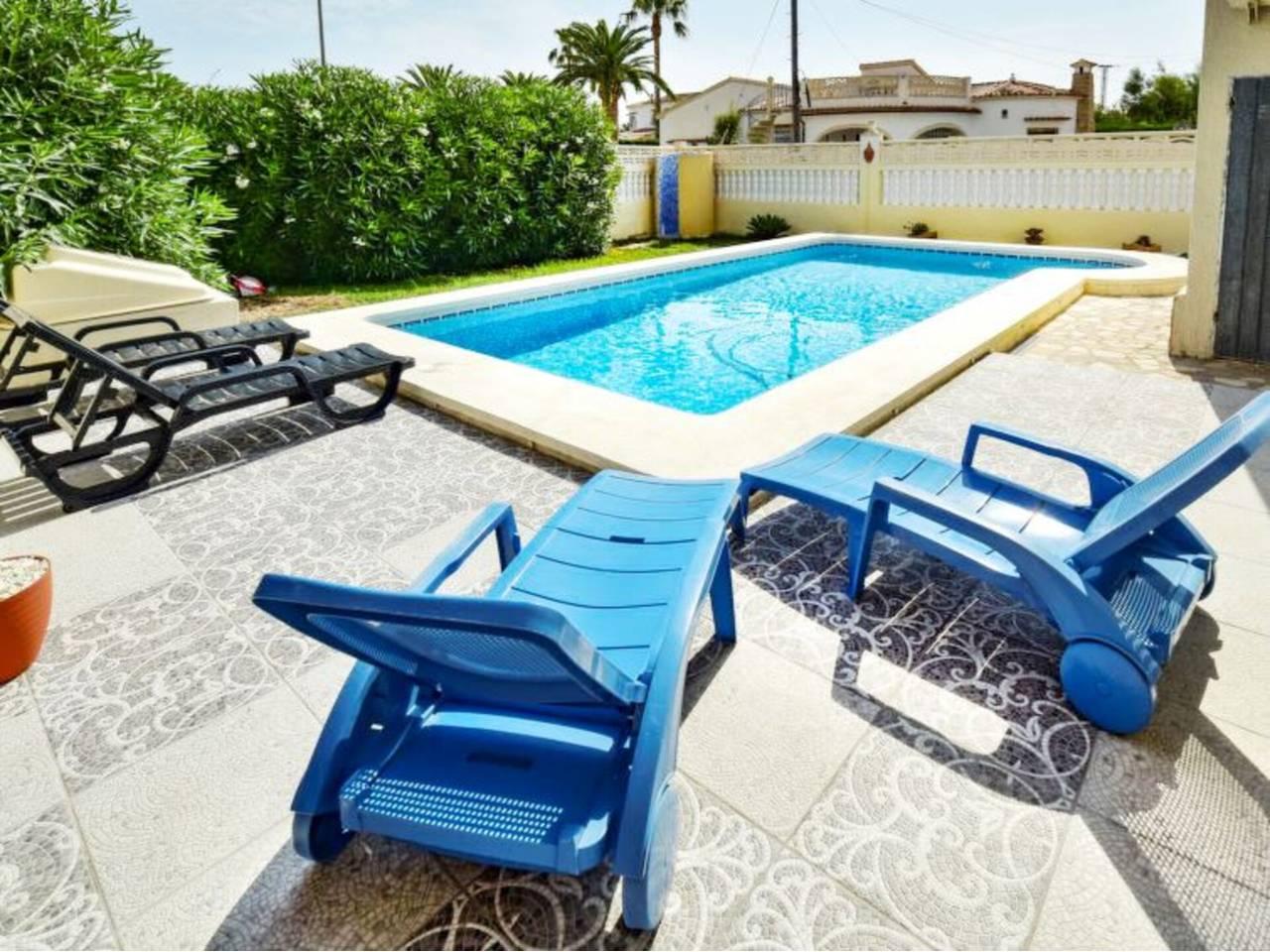 Casa Adosada de 6 Dormitorios en alquiler vacacional en El Puerto, Dénia