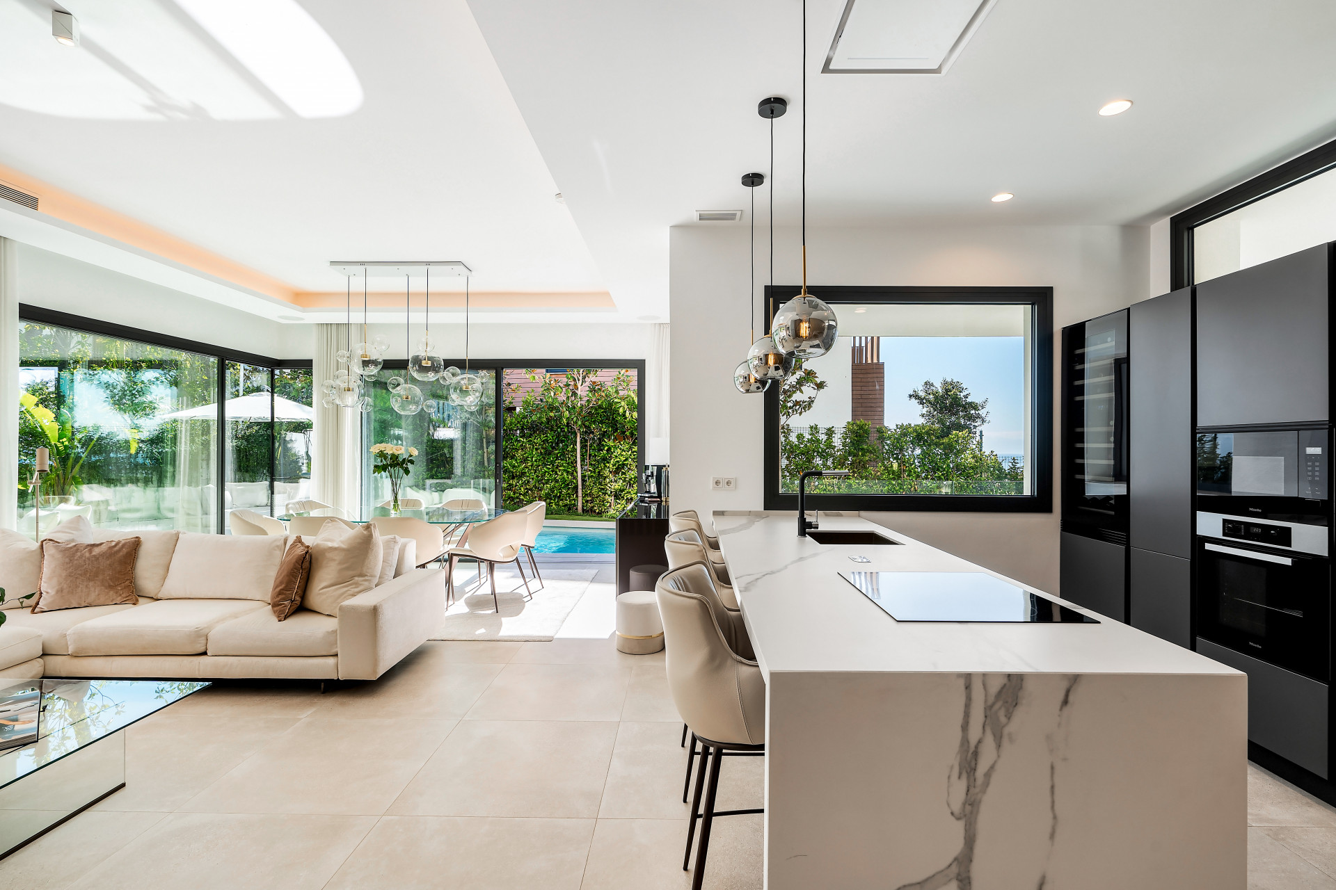 4 кровать 3 ванна Вилла для продажи в Sierra Blanca, Marbella