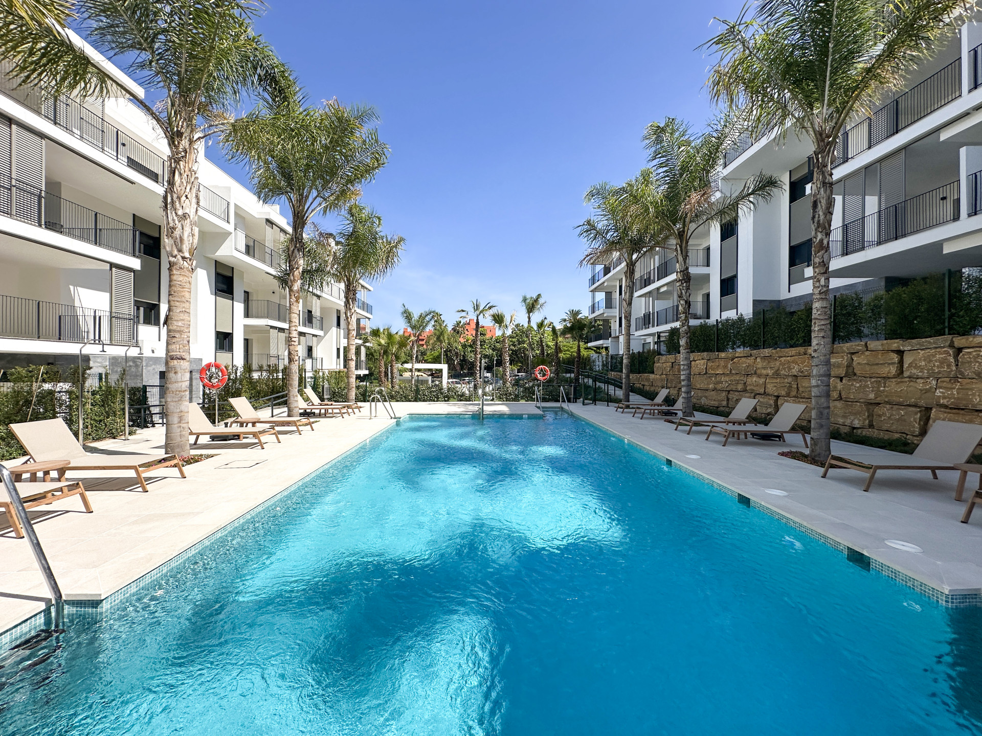 Piso de 2 Dormitorios en venta en Estepona