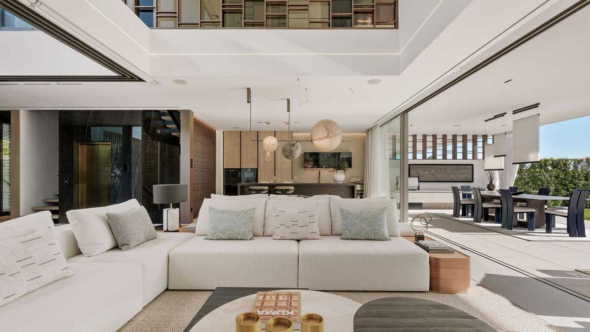 Casa de 4 Dormitorios y 4 Baños en venta en Milla de Oro, Marbella