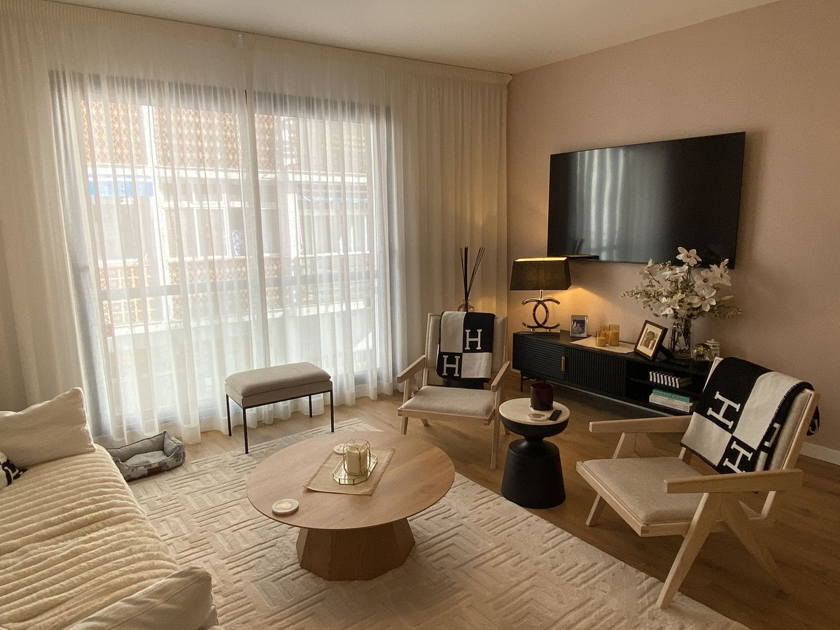 Piso de 2 Dormitorios y 2 Baños en venta en Estepona