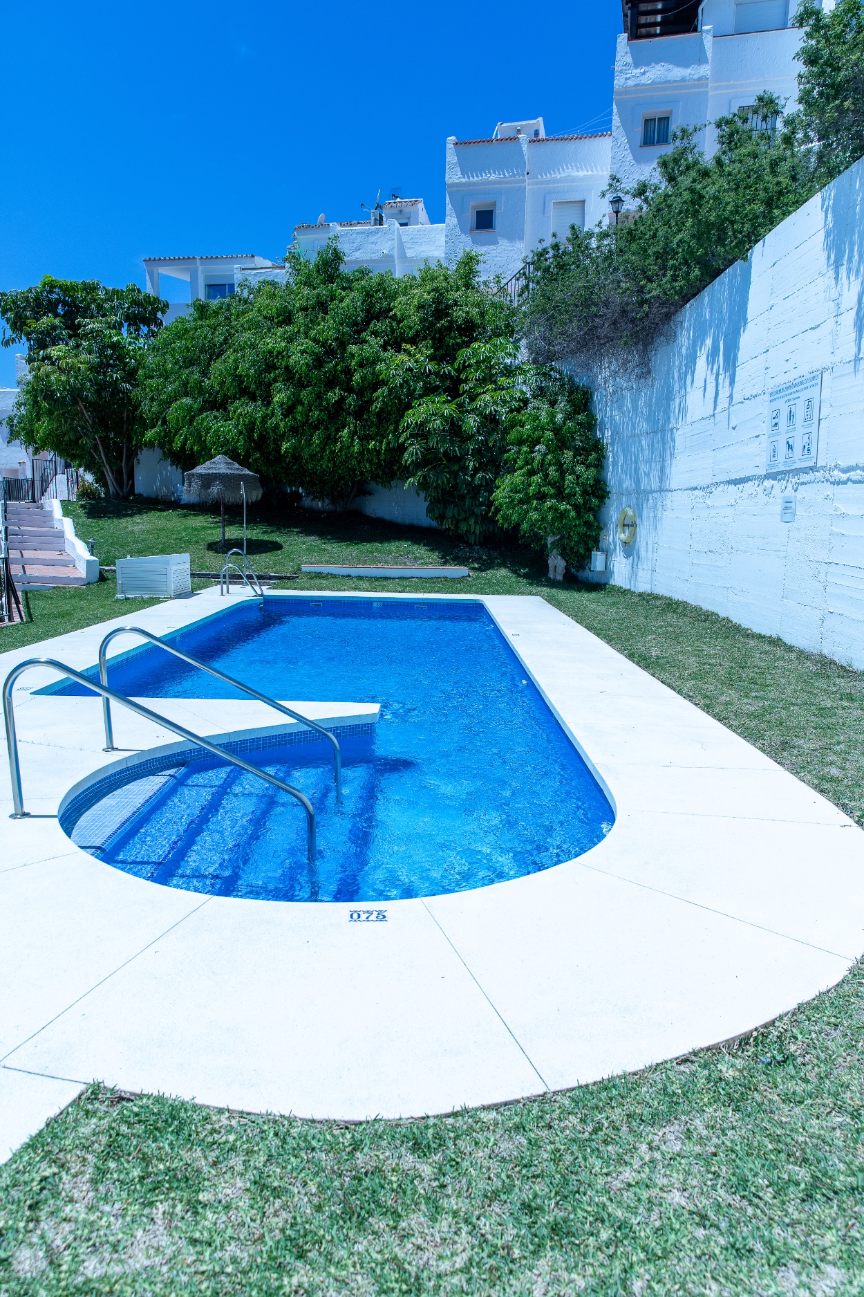 Casa Adosada de 4 Dormitorios y 4 Baños en venta en Marbella