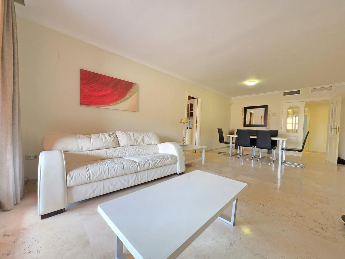 3 кровать 3 ванна Квартира для продажи в Elviria, Marbella