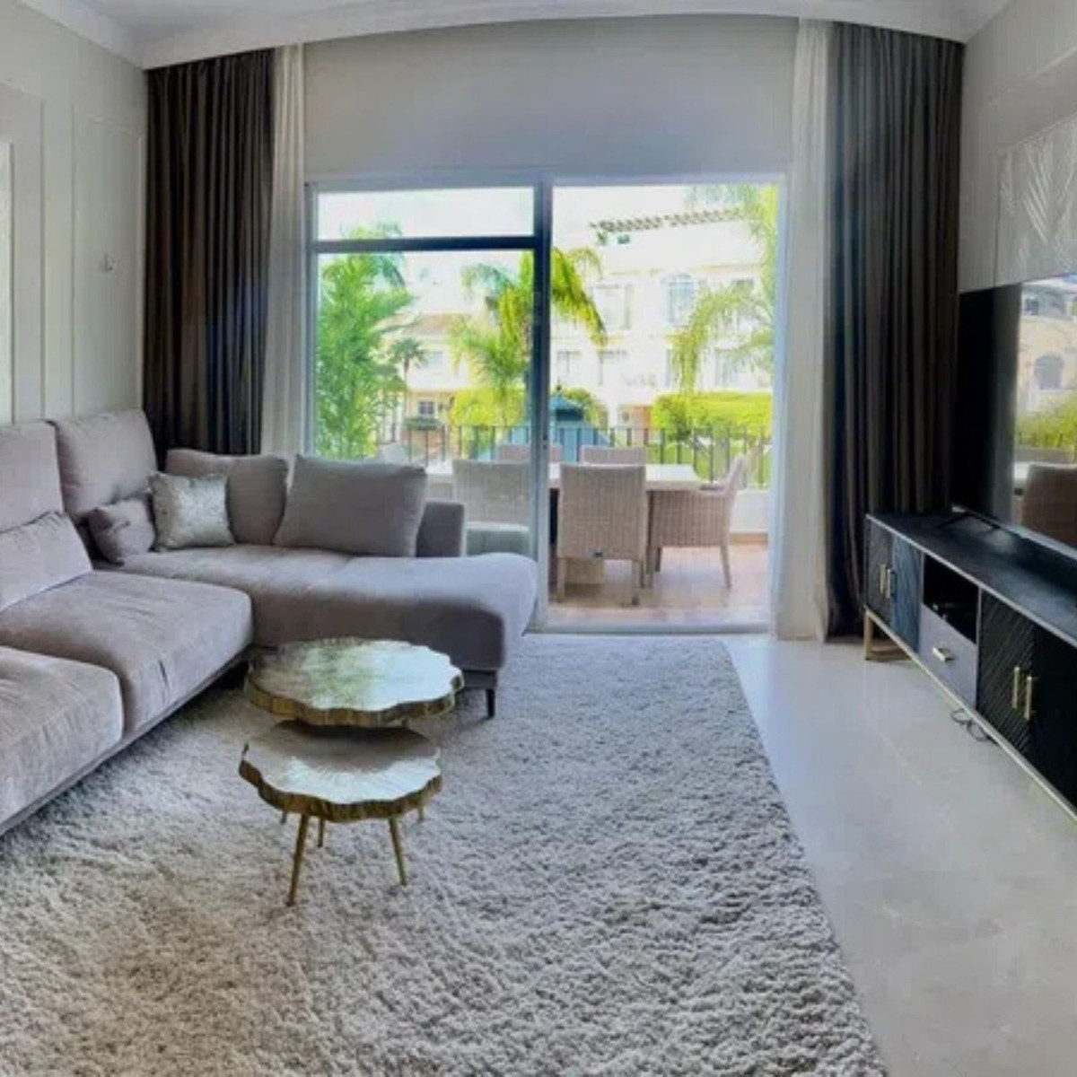 Ático de 3 Dormitorios y 3 Baños en venta en Nueva Andalucía, Marbella