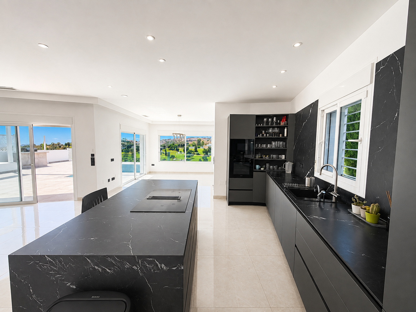 Casa de 5 Dormitorios en venta en La Alquería, Benahavís