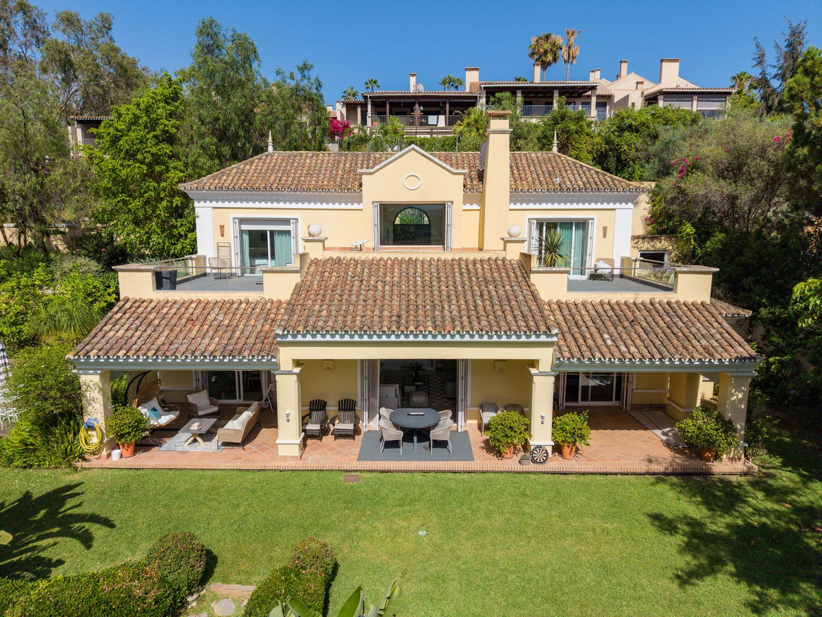 3 спални, 4 бани - Вила за продажба в La Quinta, Benahavis