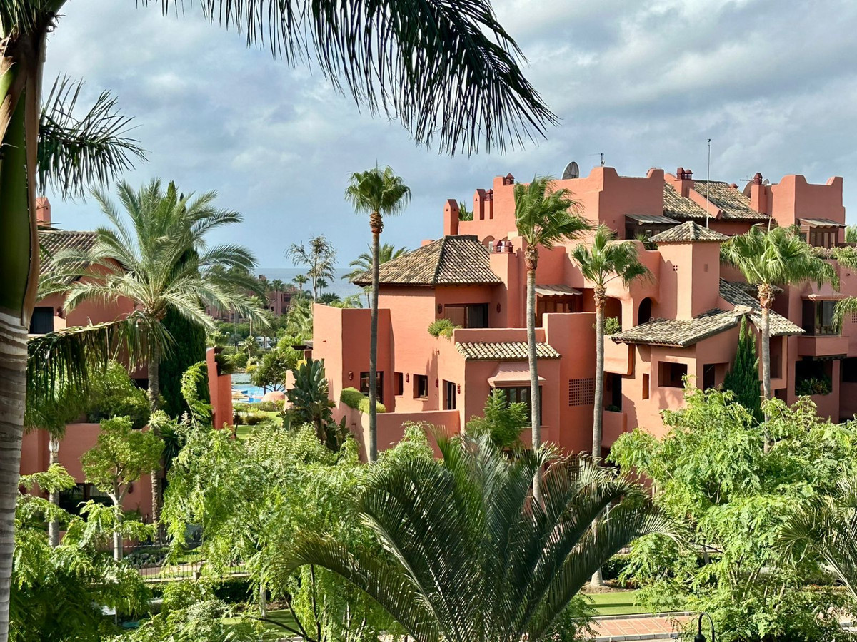 2 Bed, 2 Bath - Apartment for Rent in Estepona