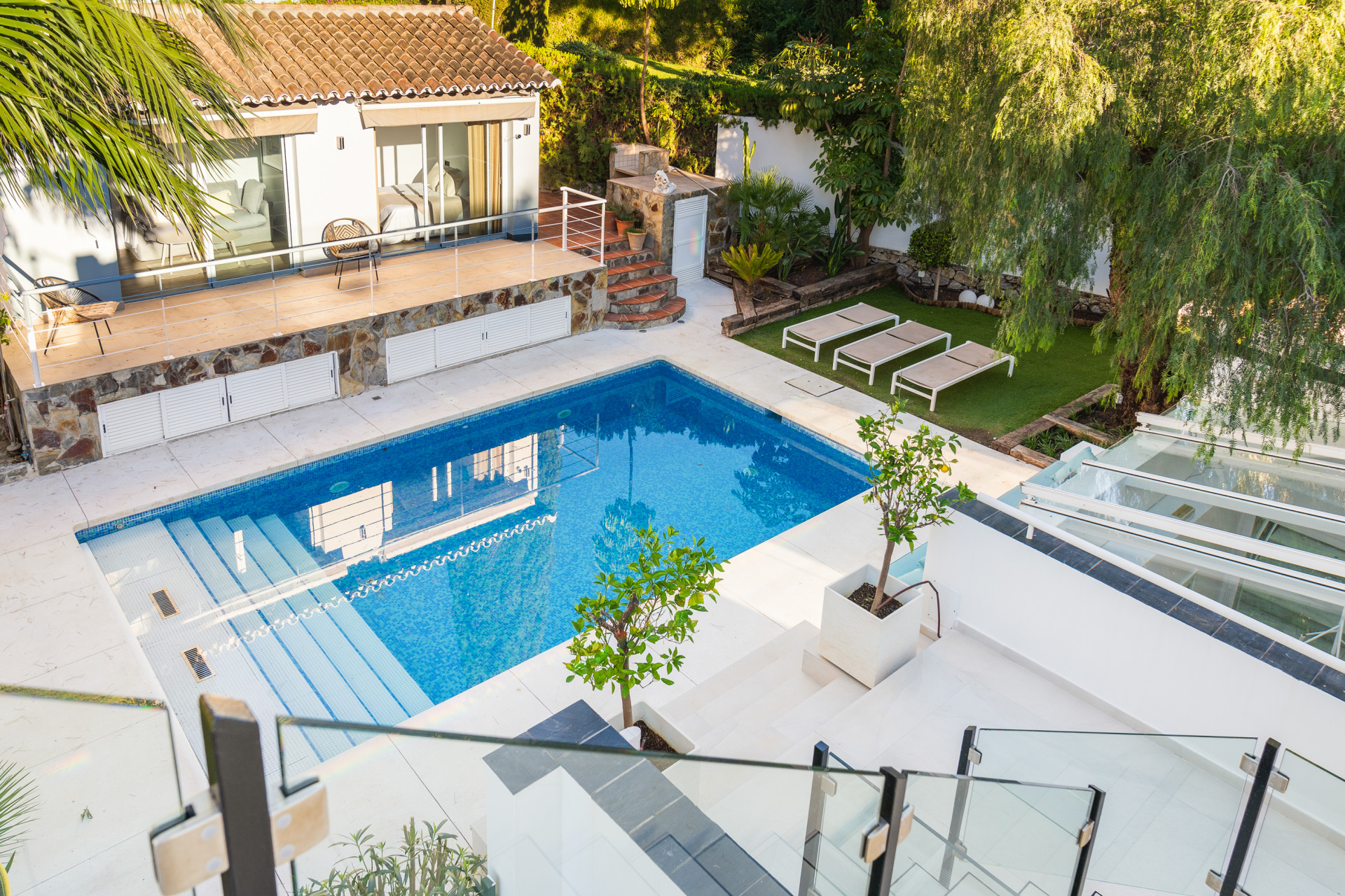 Casa de 6 Dormitorios y 6 Baños en venta en Nueva Andalucía, Marbella
