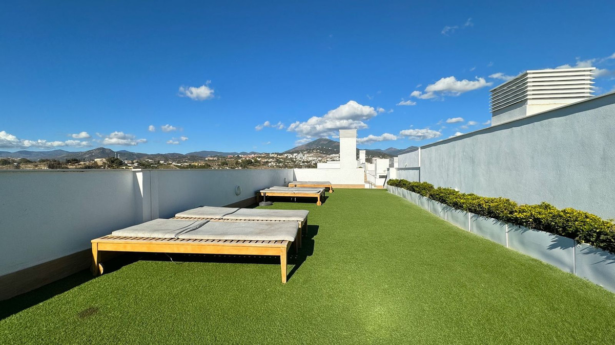 Piso de 3 Dormitorios y 2 Baños en venta en Nueva Andalucía, Marbella