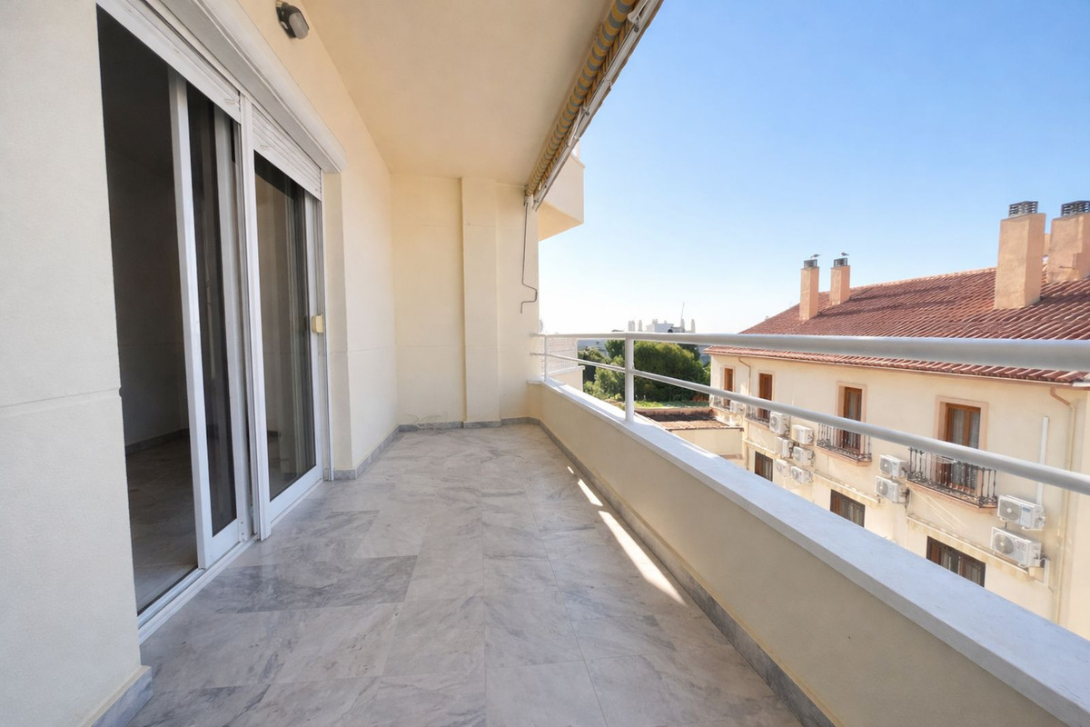 Piso de 3 Dormitorios en venta en Torremolinos