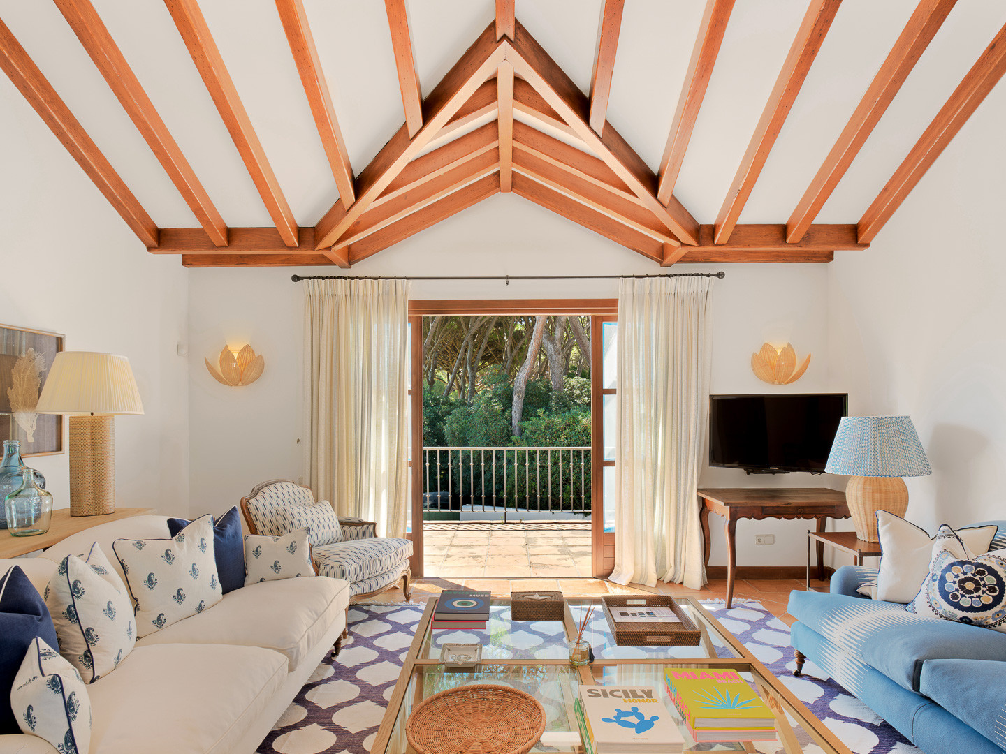9 Bed - Villa for Sale in Marbella Golden Mile