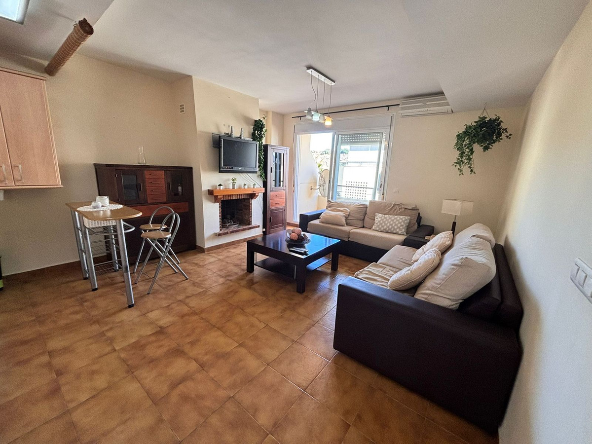 Piso de 1 Dormitorio y 1 Baño en venta en Calahonda
