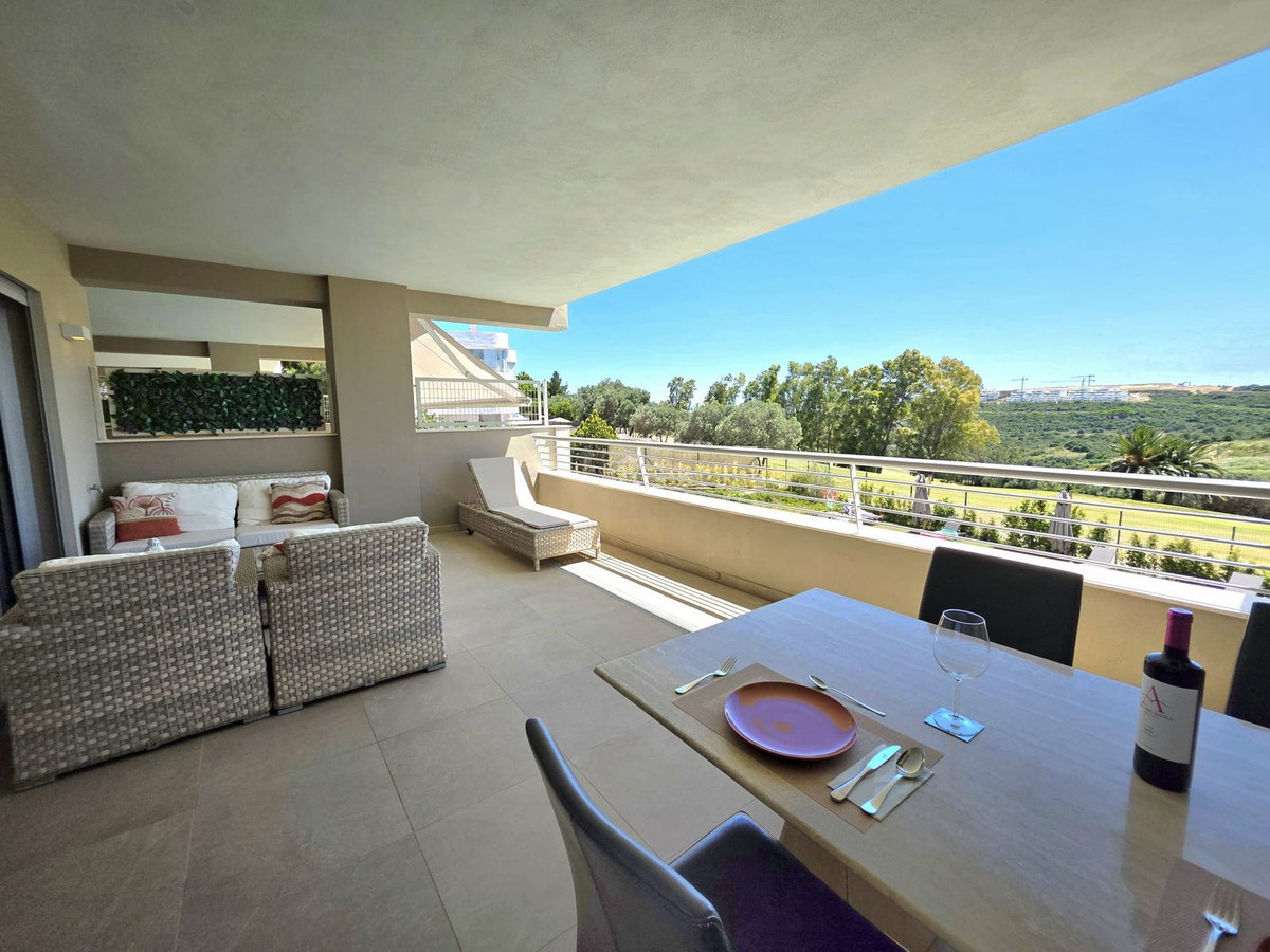 Piso de 2 Dormitorios y 2 Baños en venta en Estepona