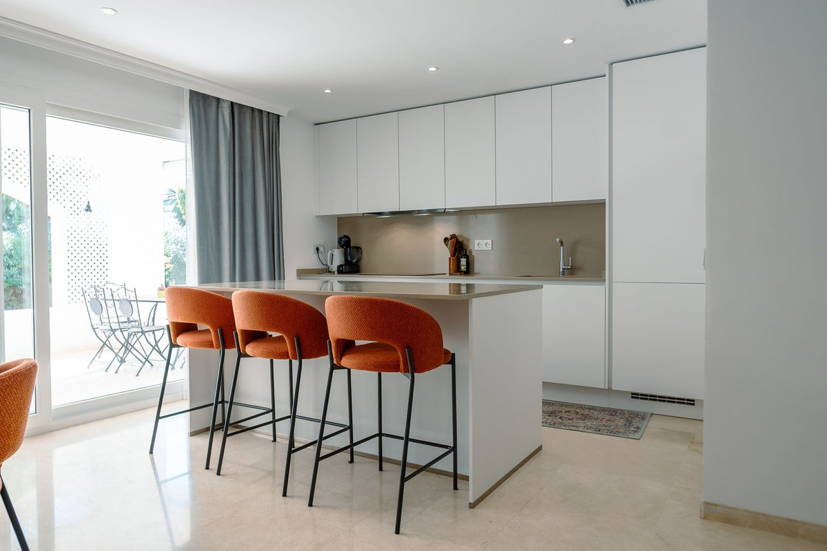 Piso de 3 Dormitorios y 3 Baños en alquiler en Estepona