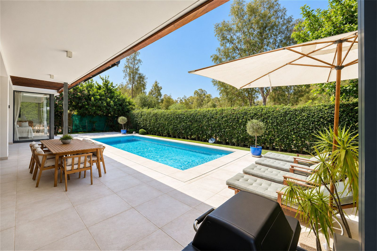 4 кровать Вилла для продажи в Estepona