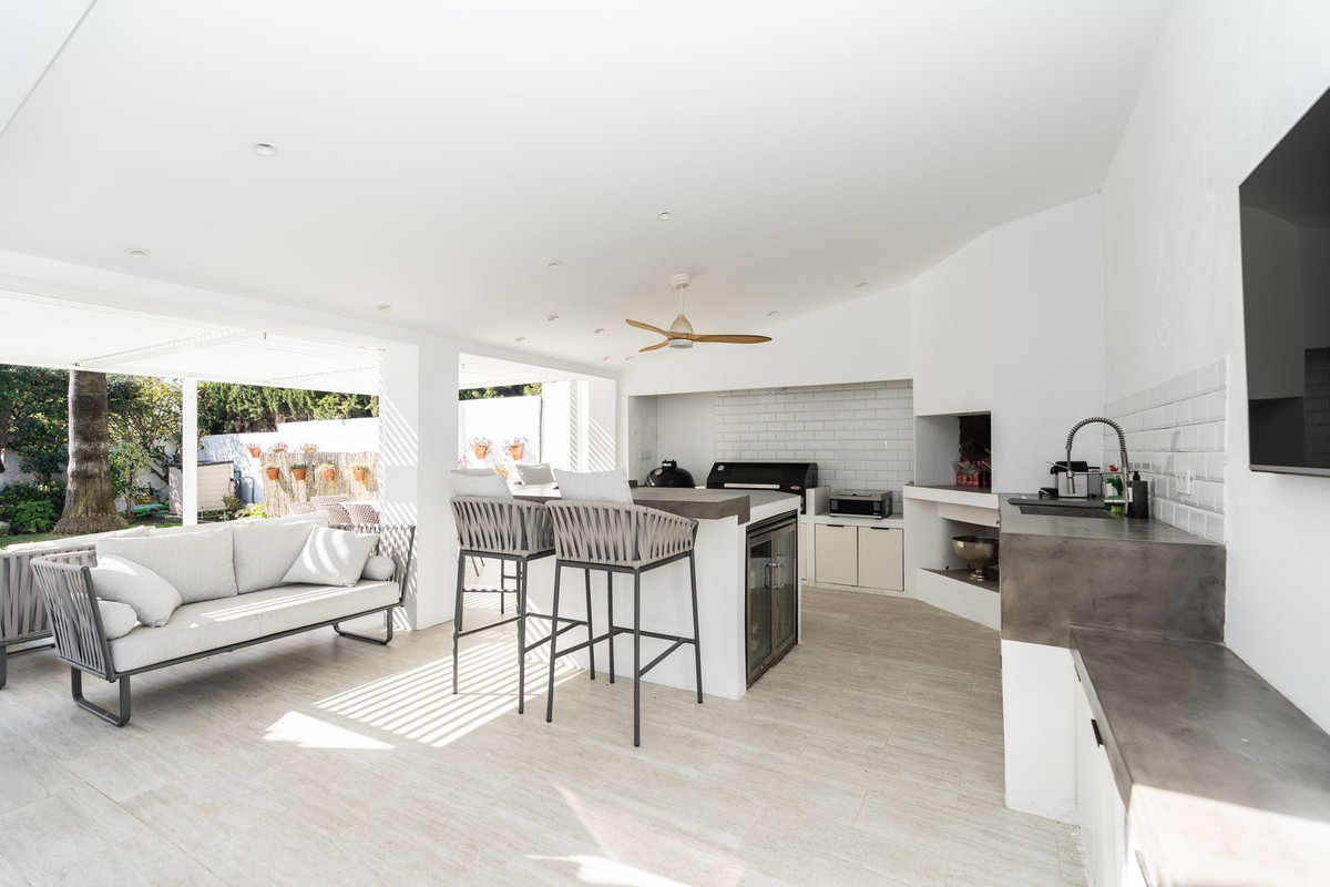 5 кровать Вилла для продажи в Atalaya, Estepona