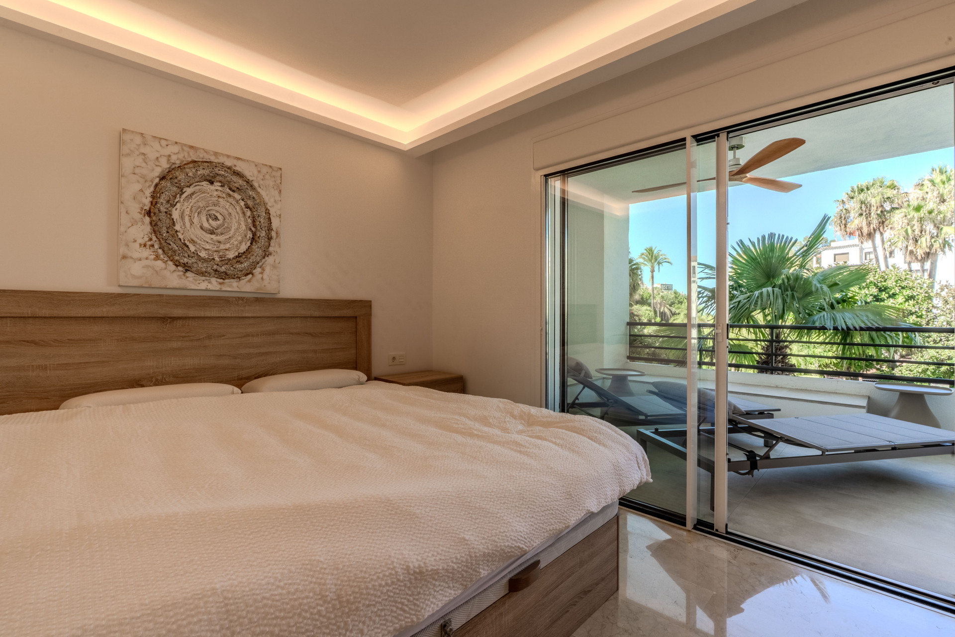 2 спални - Апартамент за продажба в Puerto Banus, Marbella