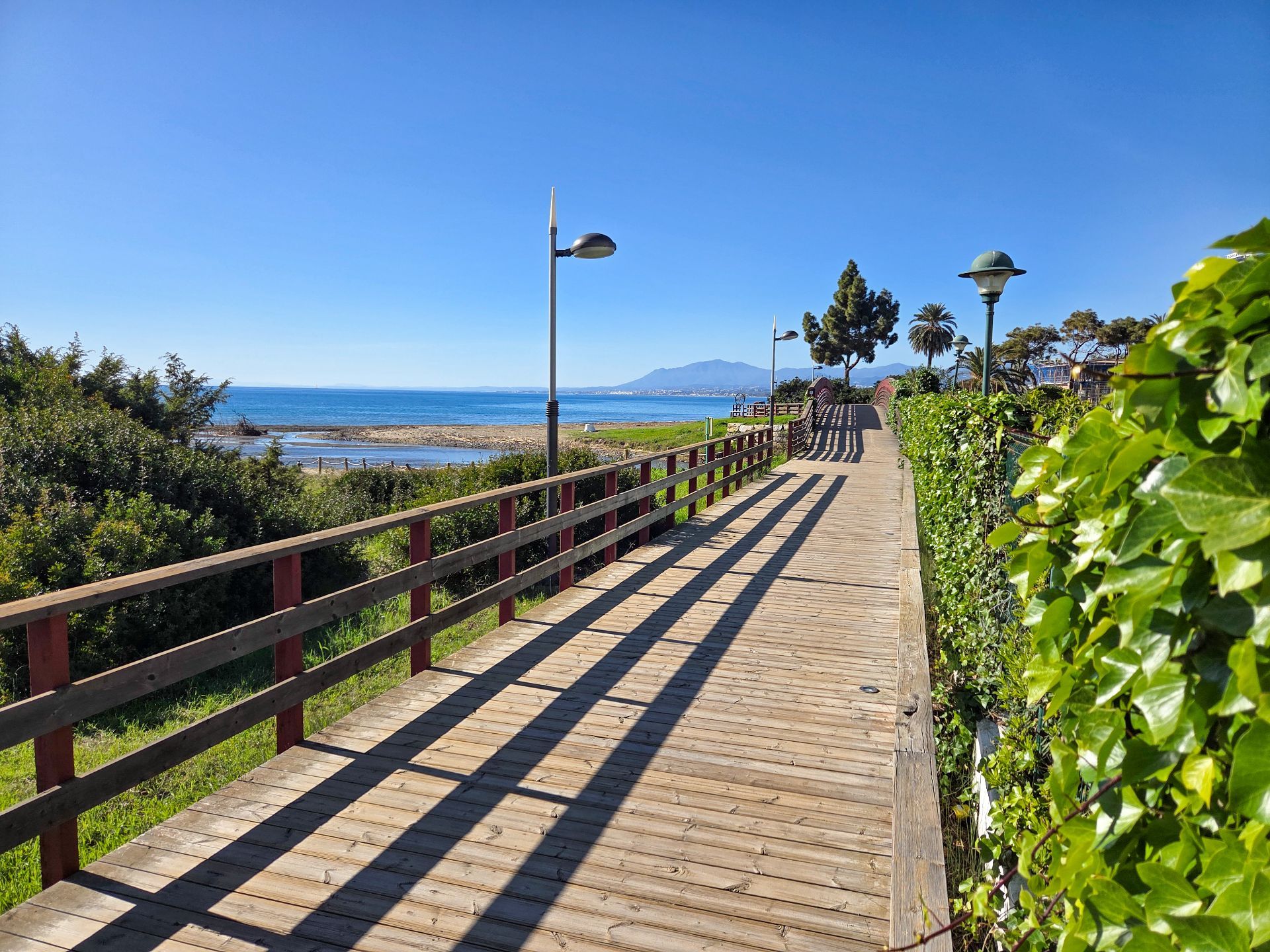 2 Bed - Apartment for Sale in Rio Real, Marbella