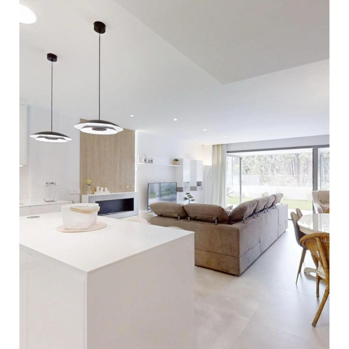 Casa Adosada de 3 Dormitorios y 2 Baños en venta en Mijas