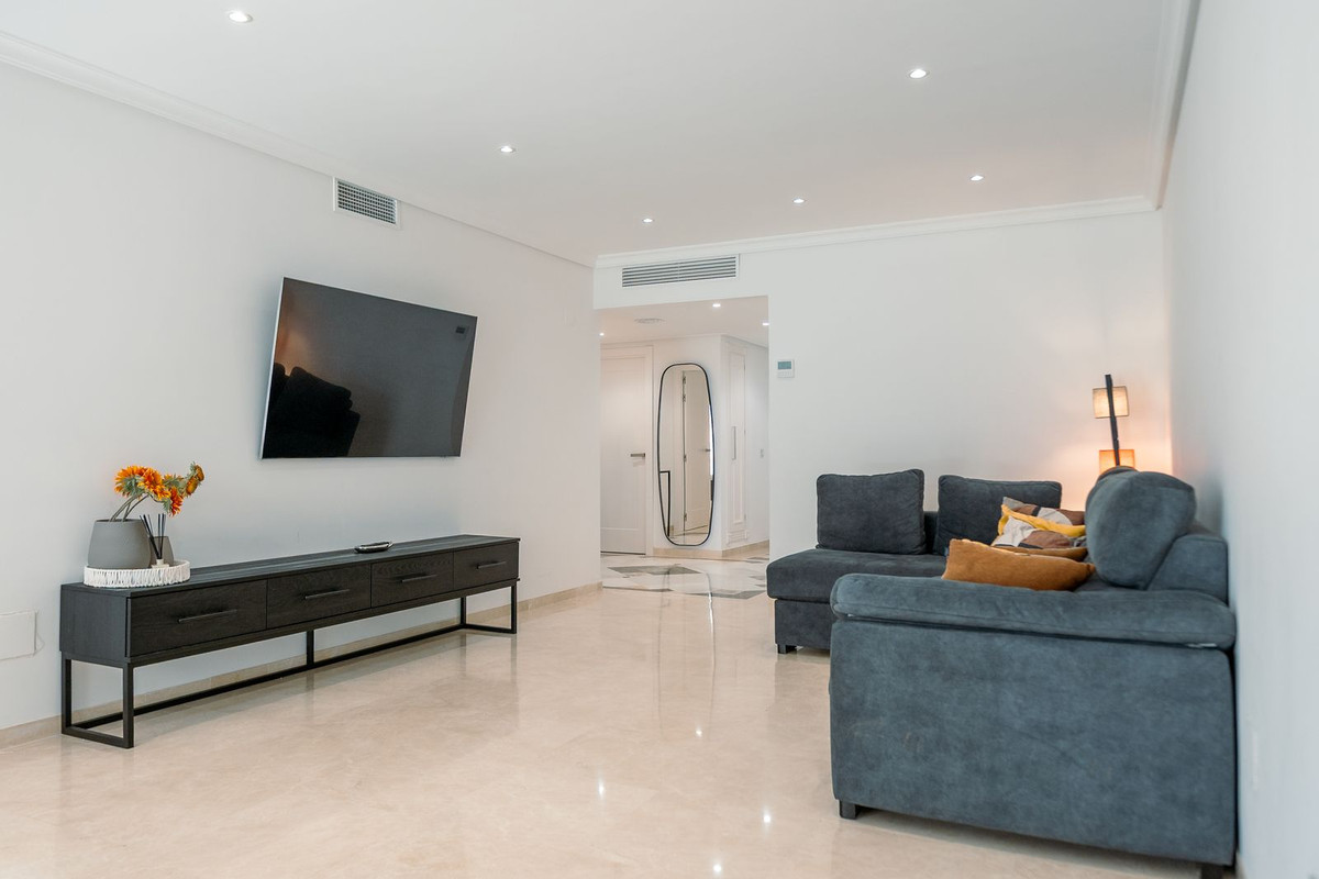 Piso de 3 Dormitorios y 3 Baños en alquiler en Estepona