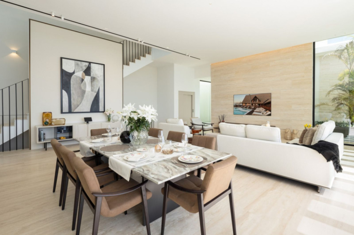 Casa de 6 Dormitorios y 8 Baños en venta en Benahavís