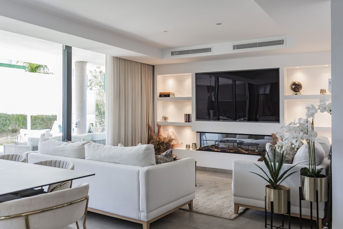 Piso de 2 Dormitorios y 2 Baños en venta en Cancelada