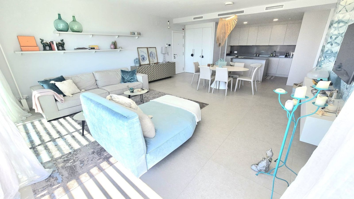 Piso de 2 Dormitorios y 2 Baños en venta en Benahavís