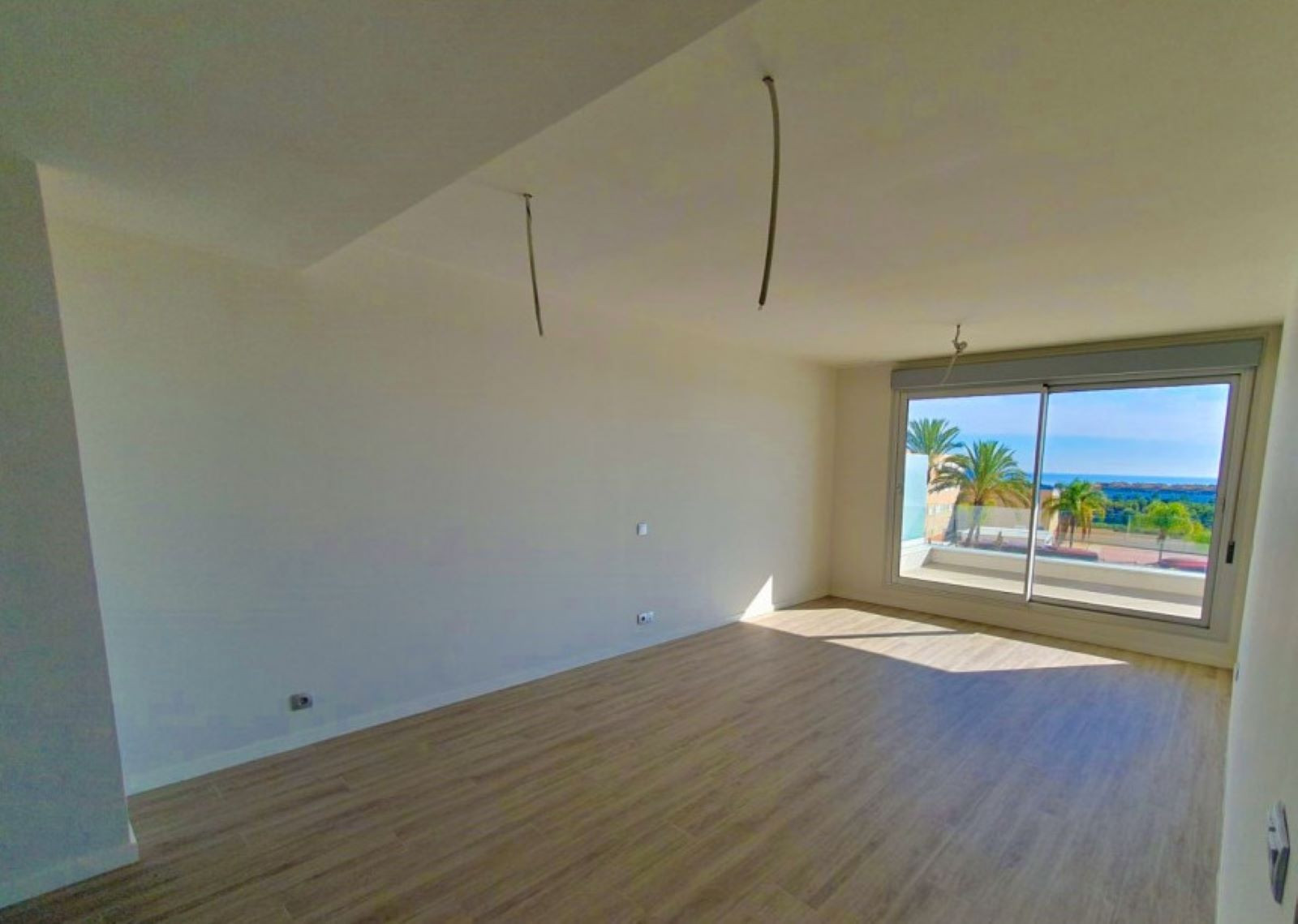 Piso de 3 Dormitorios en alquiler en Cancelada, Estepona