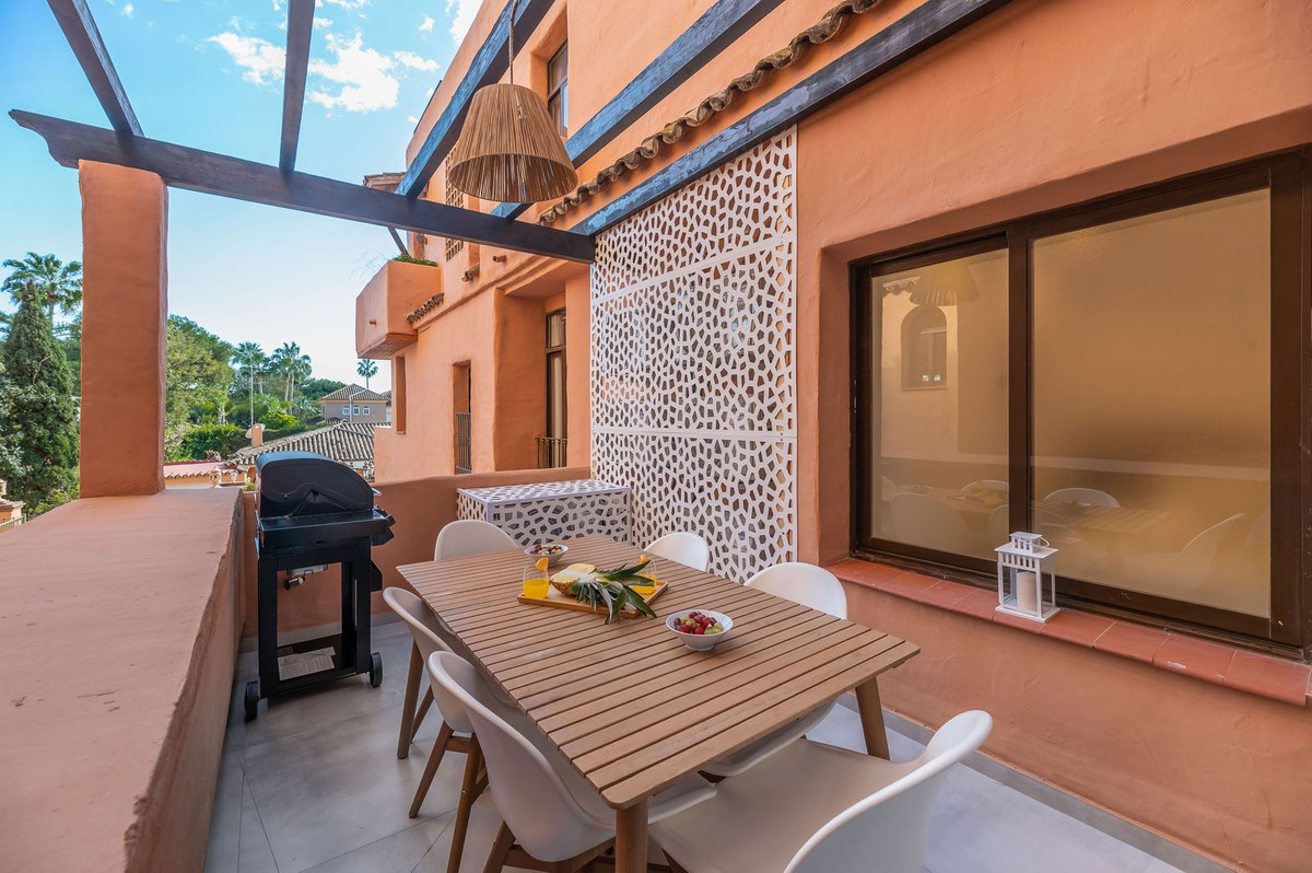 5 спални - Апартамент за продажба в New Golden Mile, Estepona
