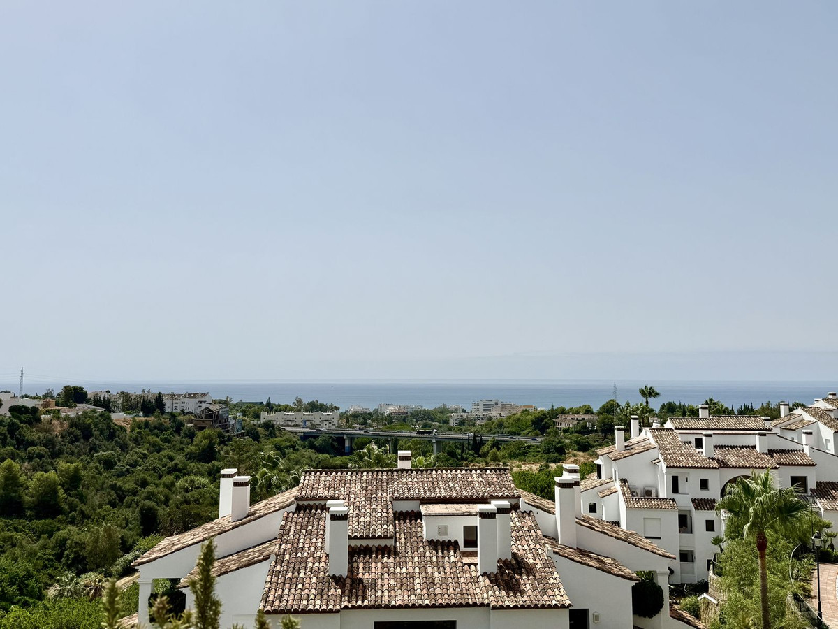 Piso de 4 Dormitorios en venta en Milla de Oro, Marbella
