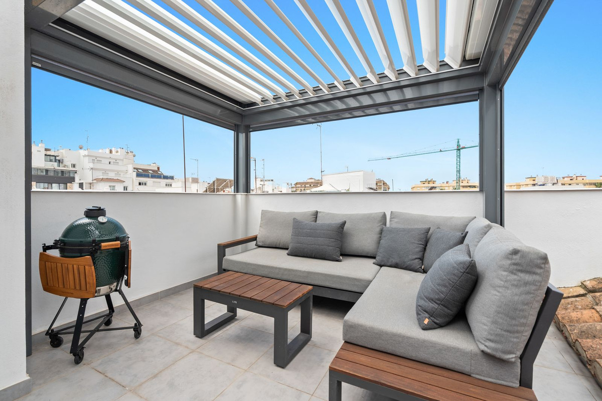 Casa Adosada de 1 Dormitorio y 2 Baños en venta en Estepona