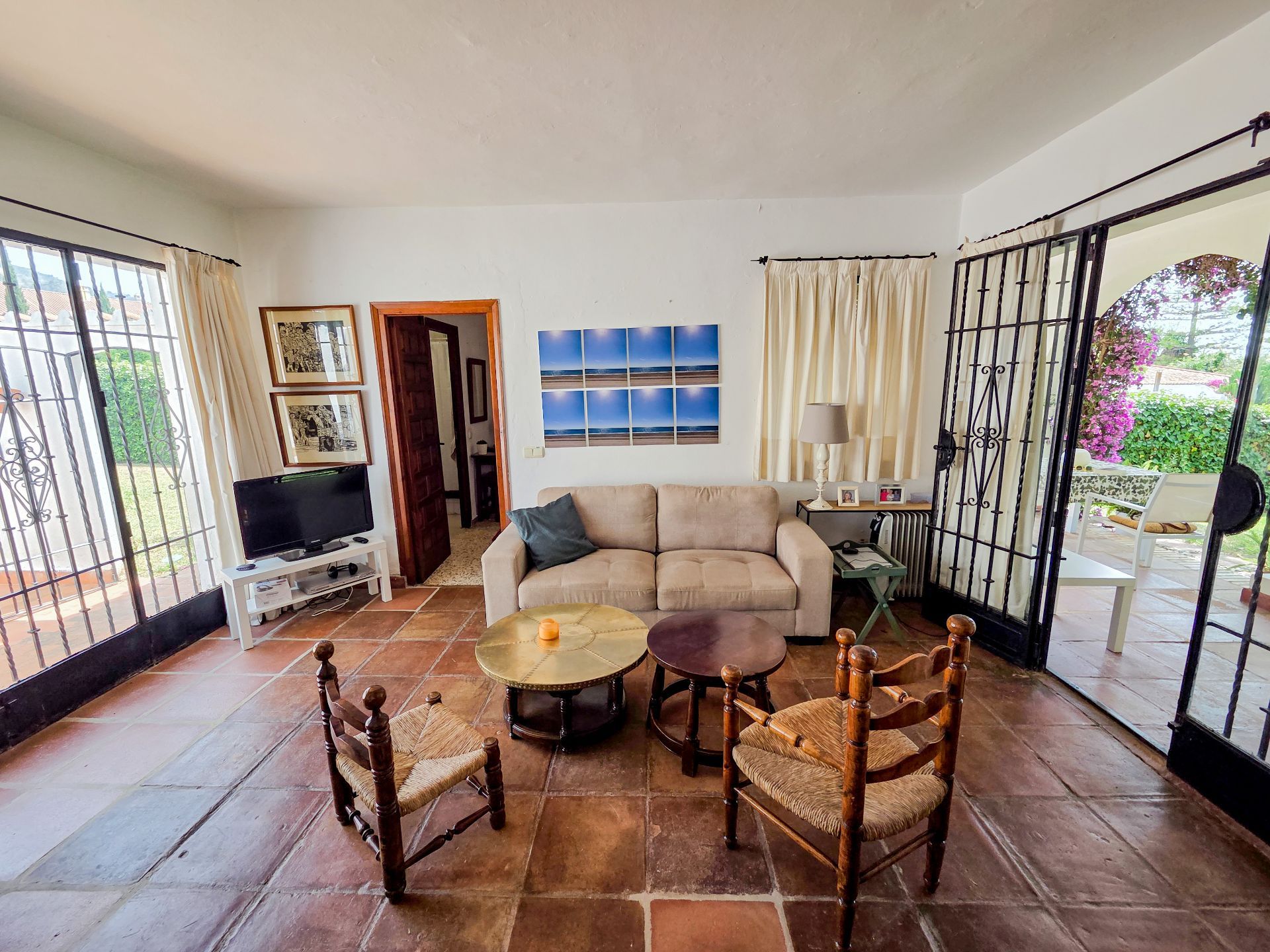 3 Bed, 2 Bath - Villa for Sale in Marbella