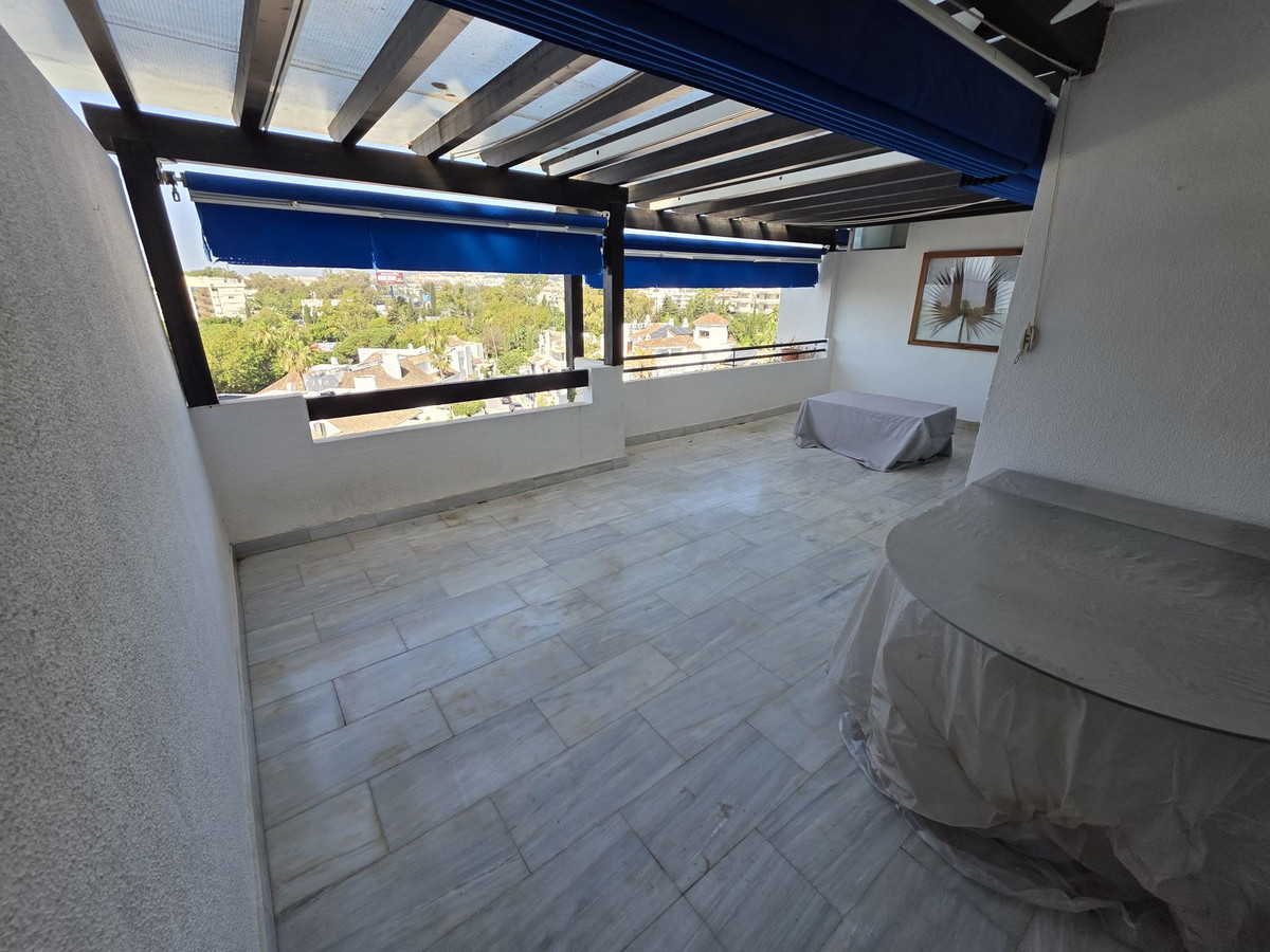 Piso de 2 Dormitorios en venta en Puerto Banús