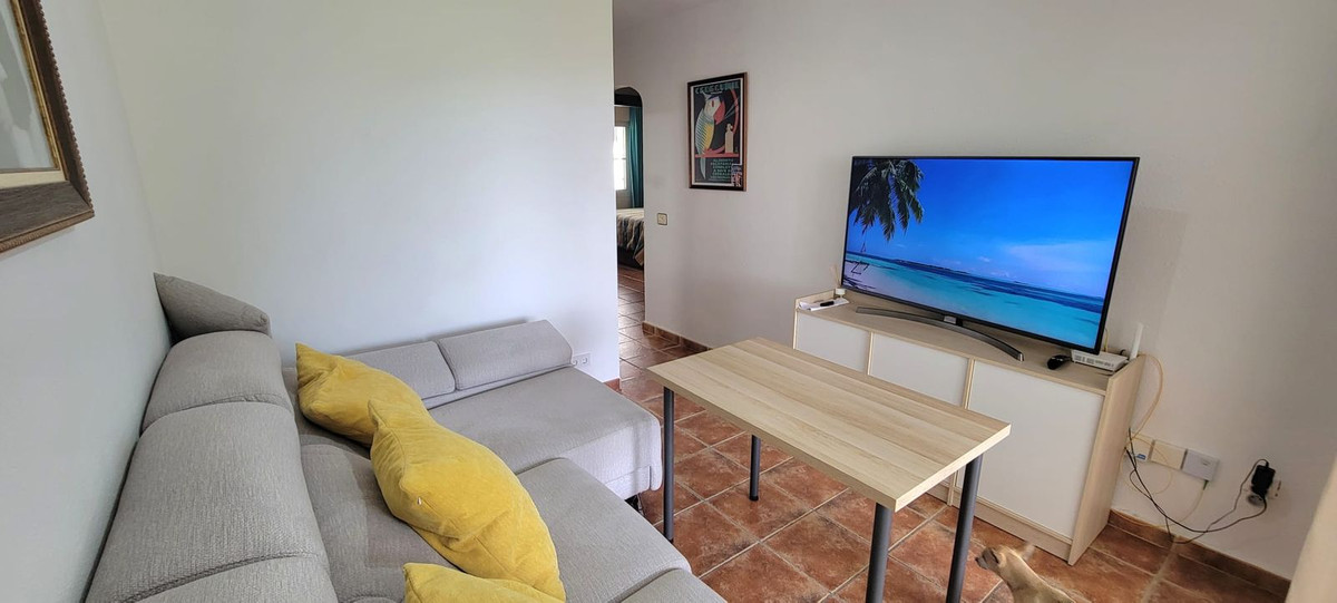 Piso de 2 Dormitorios y 1 Baño en venta en El Faro, Mijas