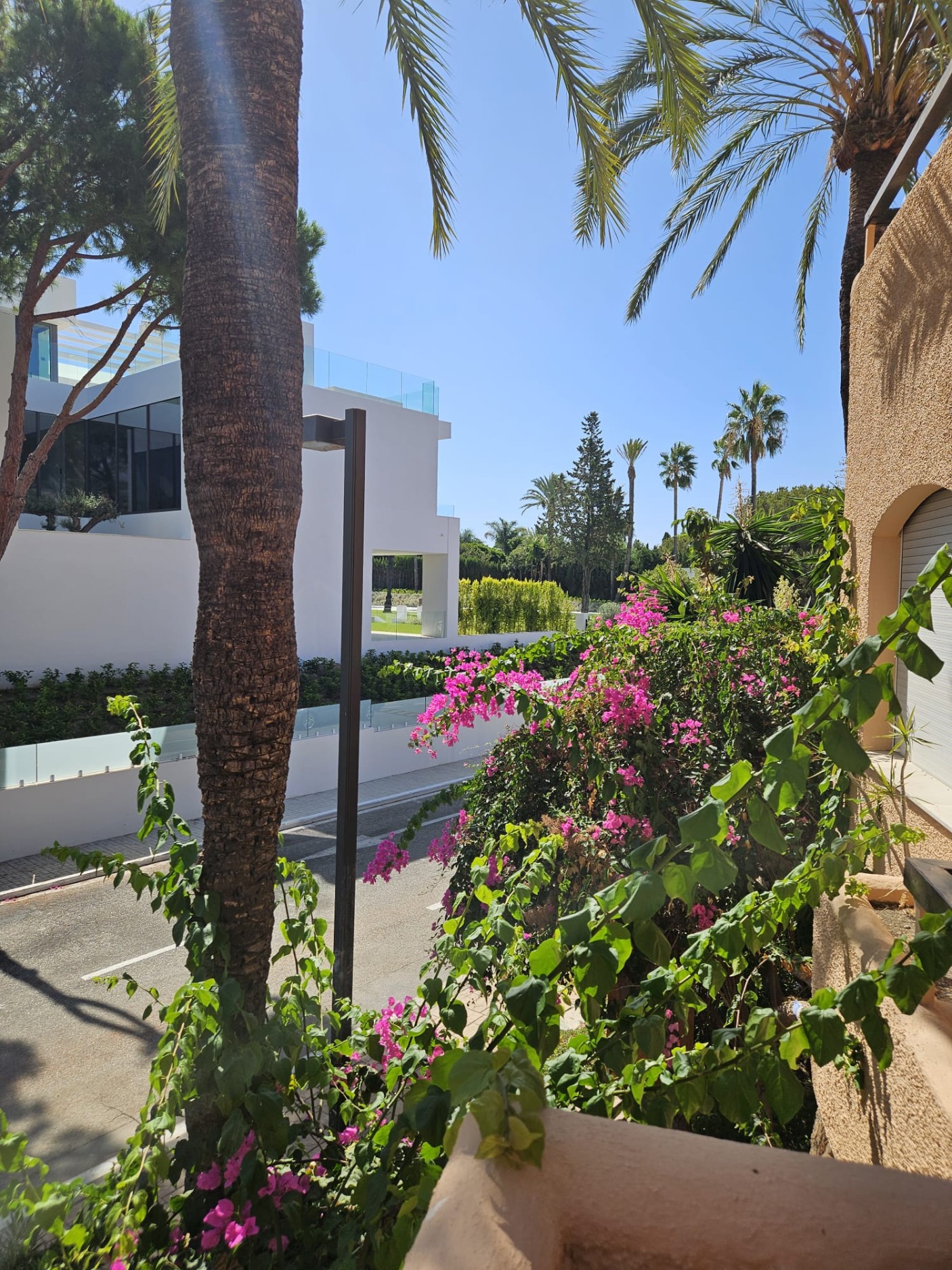 Casa Adosada de 3 Dormitorios y 4 Baños en venta en Puerto Banús, Marbella