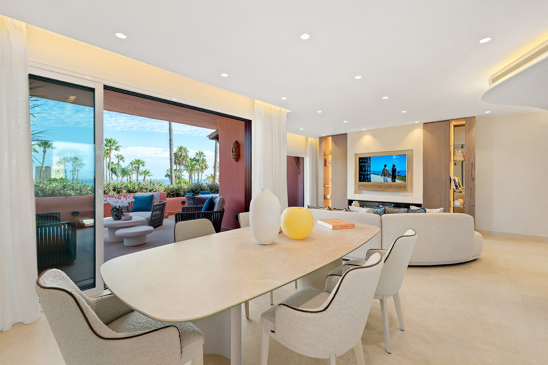 Piso de 3 Dormitorios en venta en Nueva Milla de Oro, Estepona