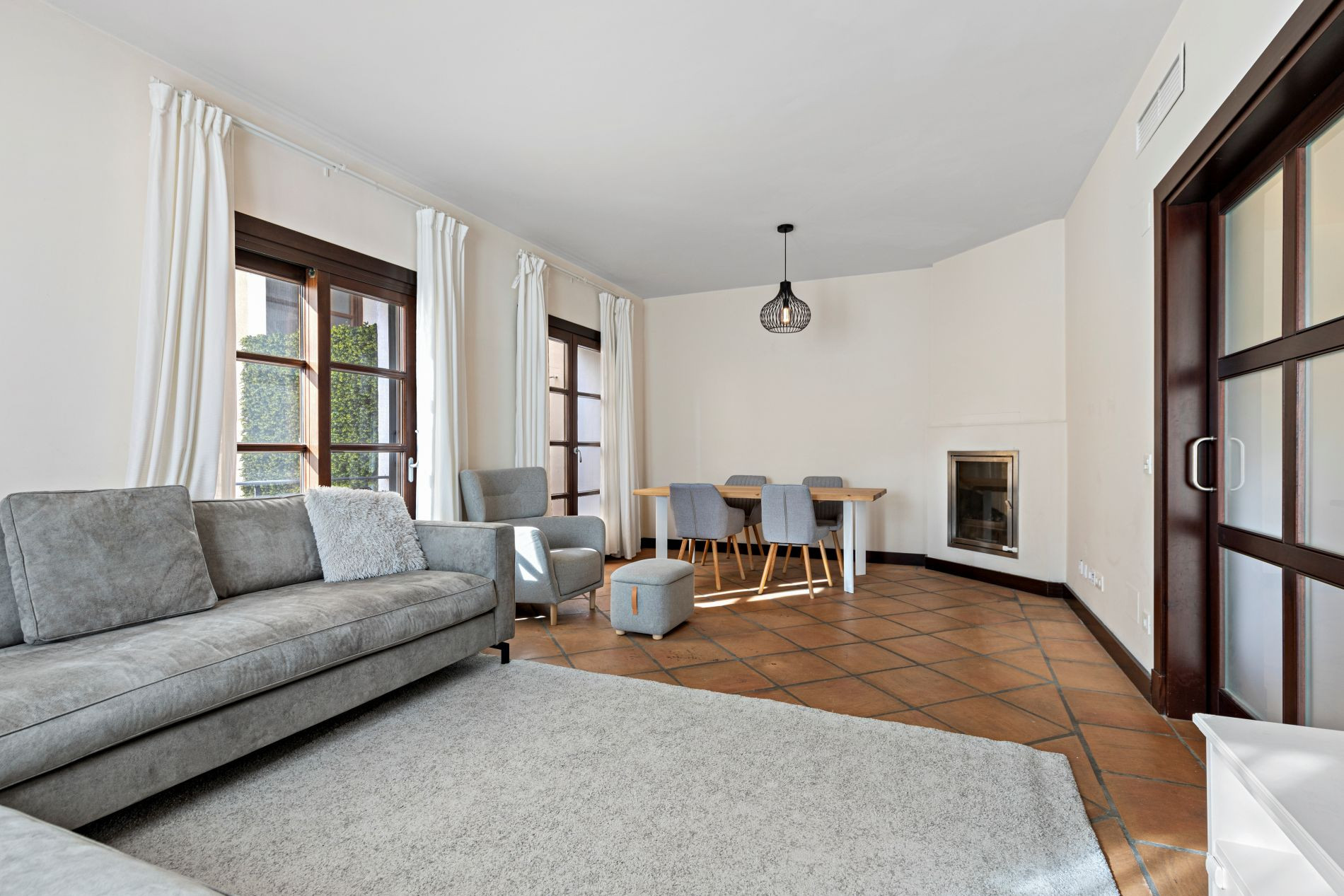 Casa Adosada de 4 Dormitorios y 3 Baños en venta en Benahavís