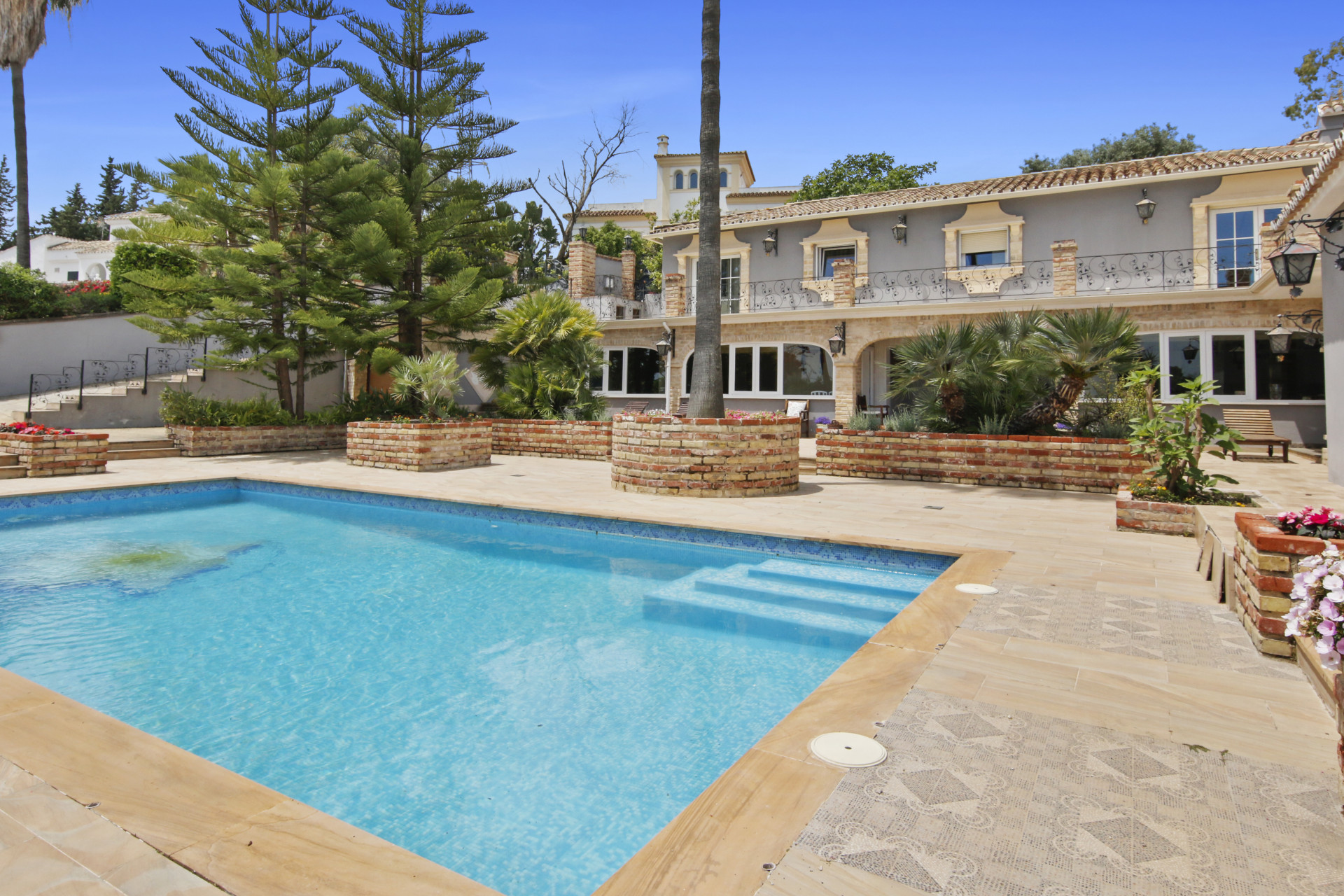 Casa de 5 Dormitorios y 6 Baños en venta en Benahavís