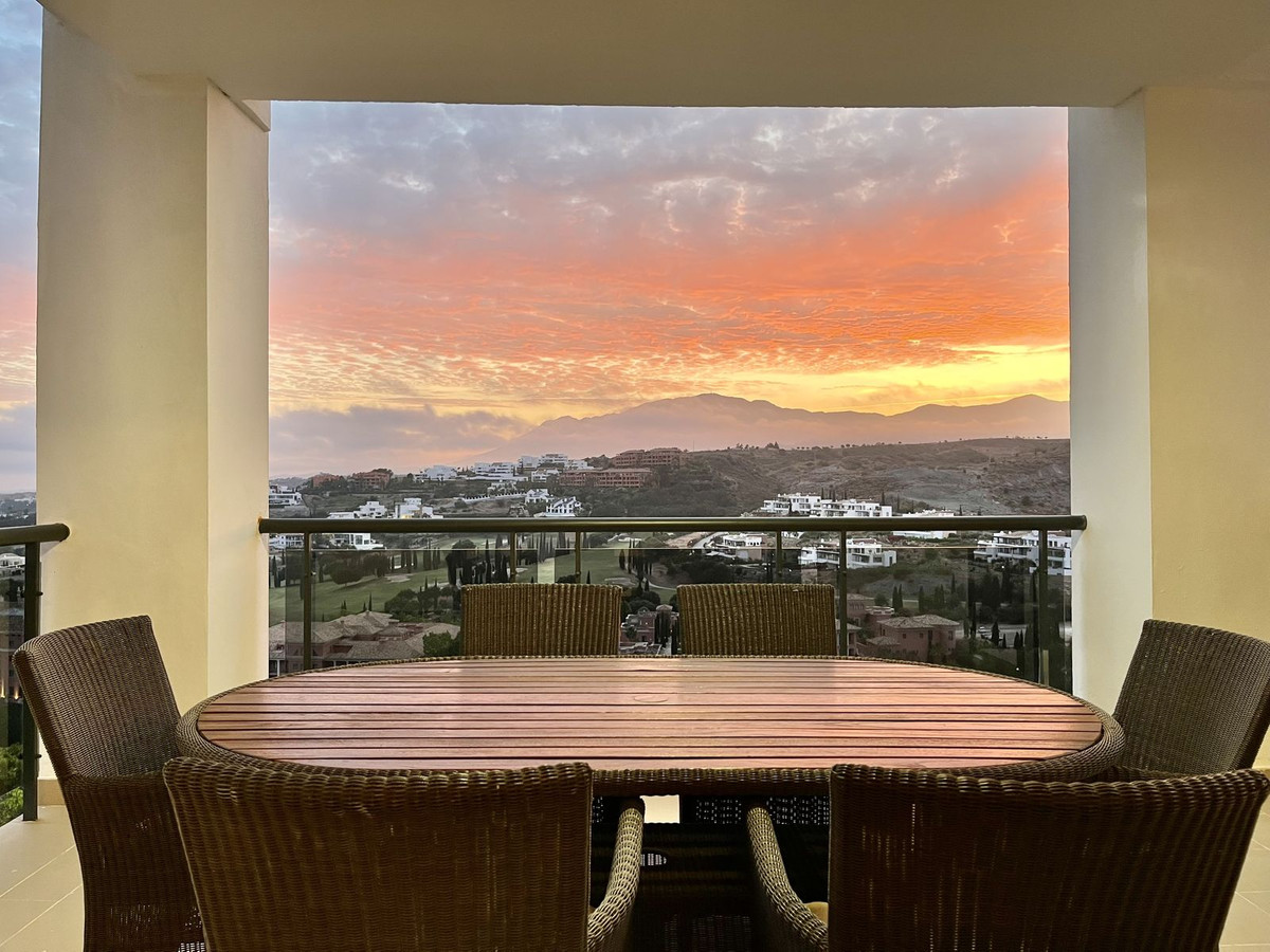 Piso de 2 Dormitorios y 2 Baños en alquiler vacacional en Los Flamingos, Benahavís